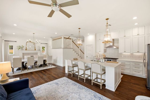 301 OGDEN LN, Alamo Heights, TX 78209