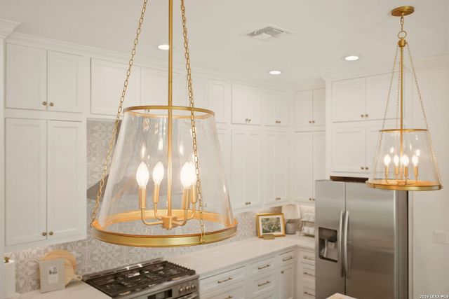 301 OGDEN LN, Alamo Heights, TX 78209