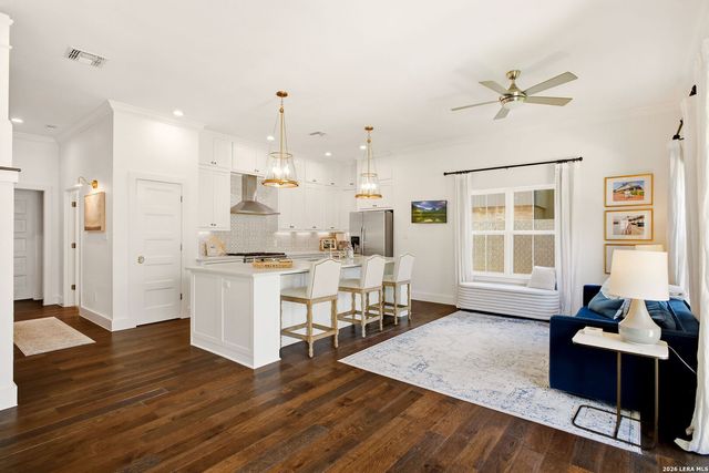 301 OGDEN LN, Alamo Heights, TX 78209