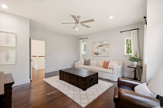 301 OGDEN LN, Alamo Heights, TX 78209