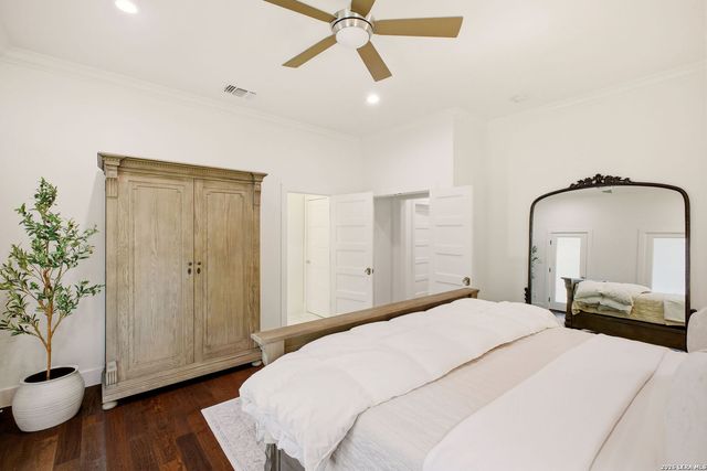 301 OGDEN LN, Alamo Heights, TX 78209