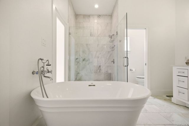 301 OGDEN LN, Alamo Heights, TX 78209