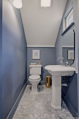 301 OGDEN LN, Alamo Heights, TX 78209
