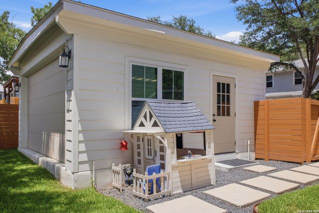 301 OGDEN LN, Alamo Heights, TX 78209