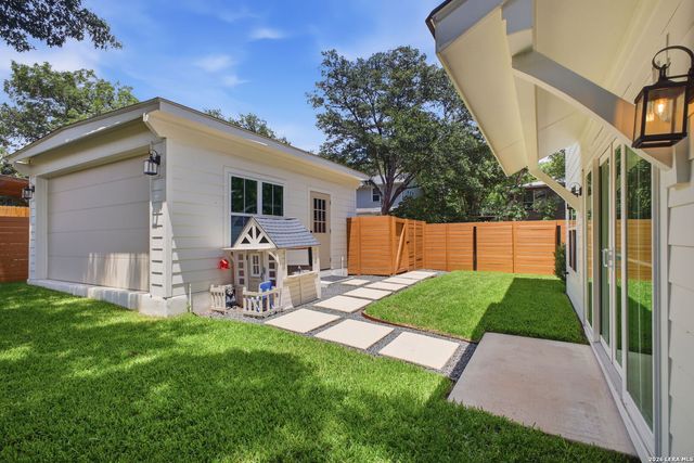 301 OGDEN LN, Alamo Heights, TX 78209