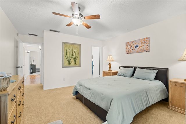 16 Vista Palm Lane 201, Vero Beach, FL 32962