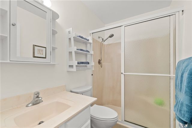 16 Vista Palm Lane 201, Vero Beach, FL 32962