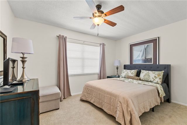 16 Vista Palm Lane 201, Vero Beach, FL 32962