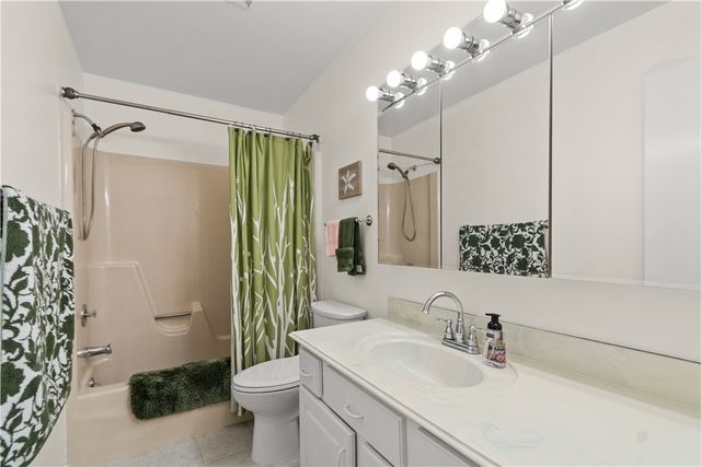 16 Vista Palm Lane 201, Vero Beach, FL 32962