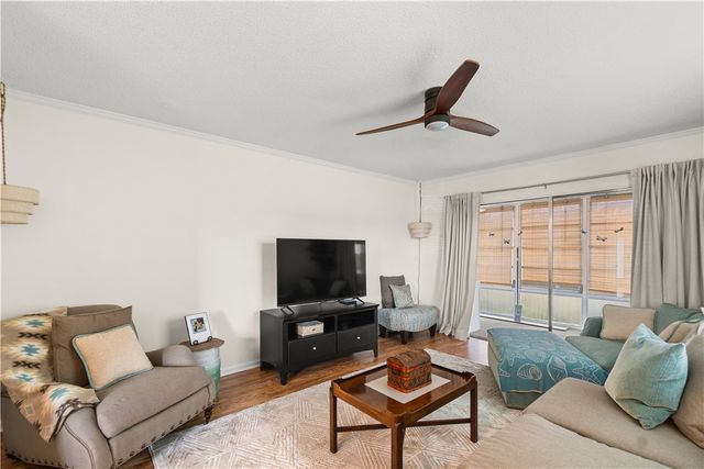 16 Vista Palm Lane 201, Vero Beach, FL 32962