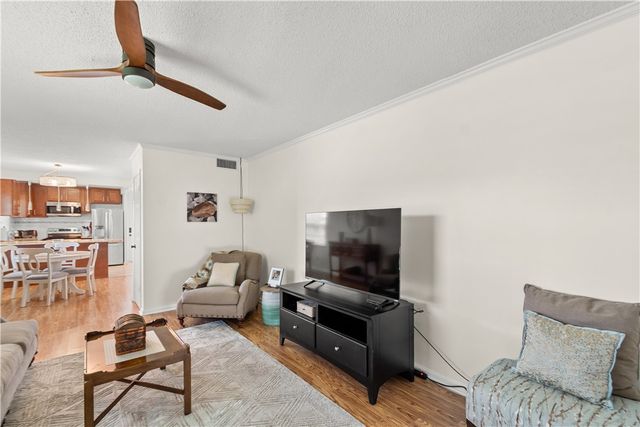 16 Vista Palm Lane 201, Vero Beach, FL 32962