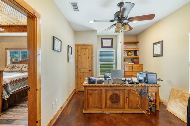 6808 Cedar Hill Road, Brenham, TX 77833