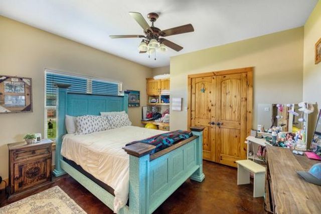 6808 Cedar Hill Road, Brenham, TX 77833