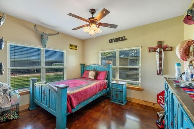 6808 Cedar Hill Road, Brenham, TX 77833