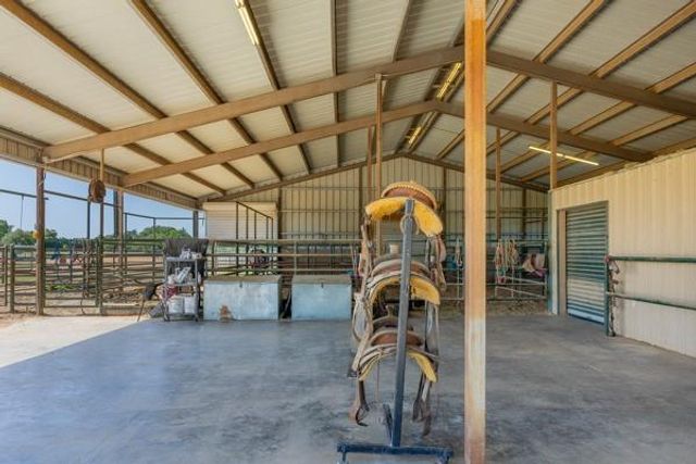 6808 Cedar Hill Road, Brenham, TX 77833
