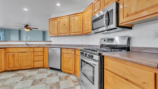 19 Stella Court, Belen, NM 87002