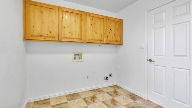 19 Stella Court, Belen, NM 87002