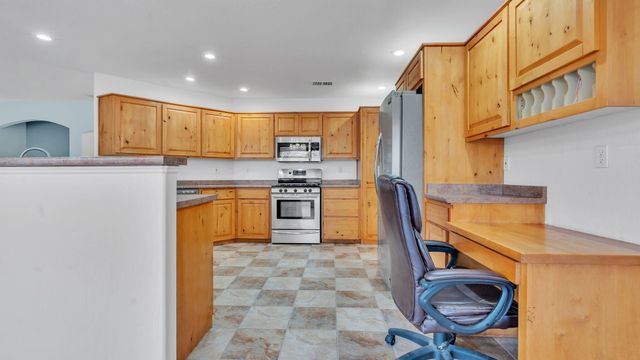 19 Stella Court, Belen, NM 87002