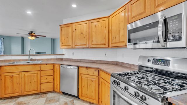 19 Stella Court, Belen, NM 87002