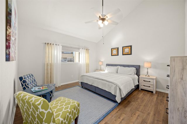 108 April Point Drive S, Montgomery, TX 77356