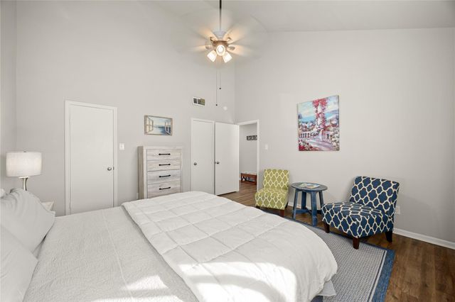 108 April Point Drive S, Montgomery, TX 77356