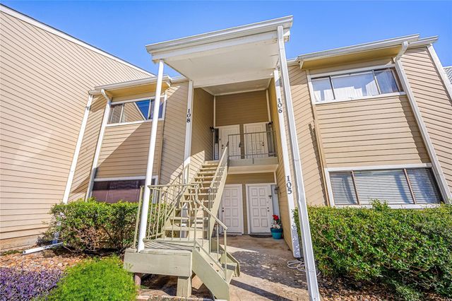 108 April Point Drive S, Montgomery, TX 77356