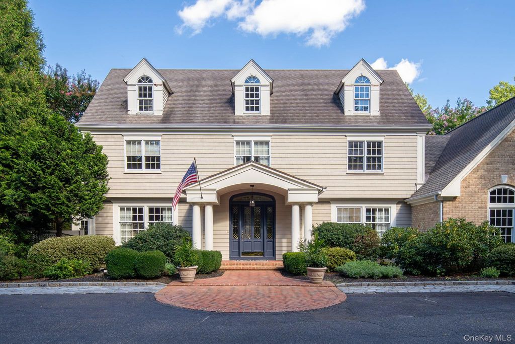 7 Pippin Lane, Lloyd Harbor, NY 11743 — photo 2
