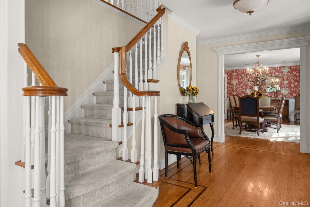 7 Pippin Lane, Lloyd Harbor, NY 11743 — photo 5