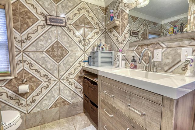 1744 Snake Hollow Road, Sneedville, TN 37869