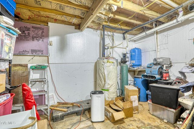 1744 Snake Hollow Road, Sneedville, TN 37869