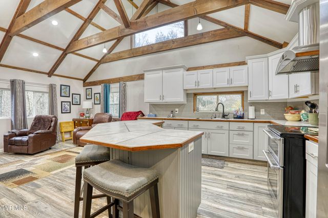 1744 Snake Hollow Road, Sneedville, TN 37869