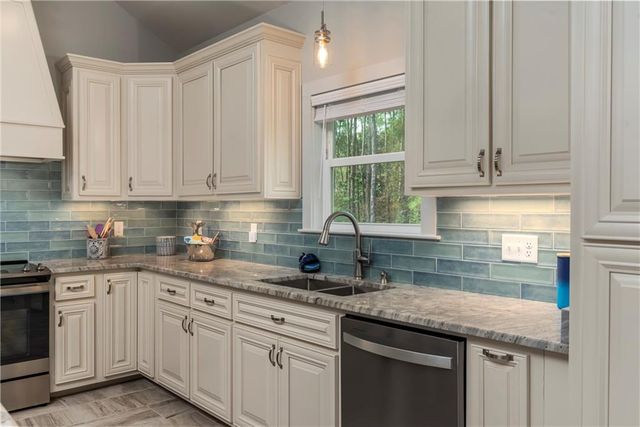 805 Indian Place, Dauphin Island, AL 36528