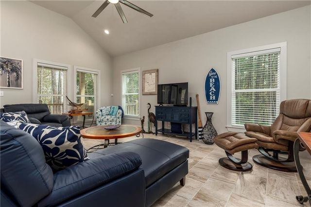 805 Indian Place, Dauphin Island, AL 36528