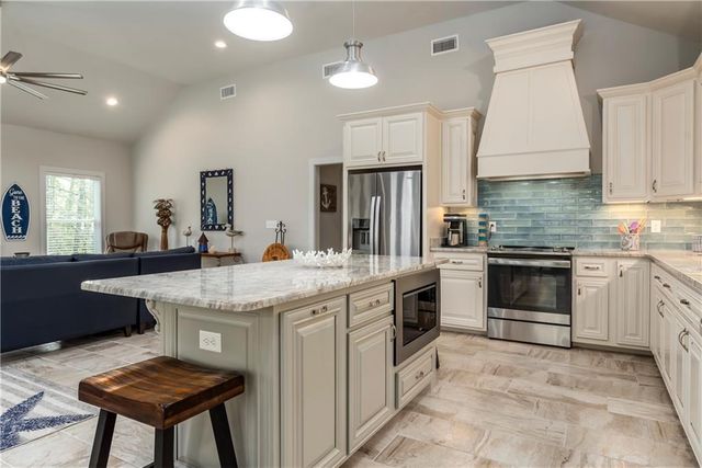 805 Indian Place, Dauphin Island, AL 36528