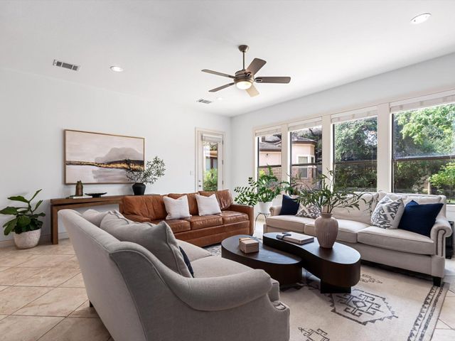 17 Chandon LN, Austin, TX 78734