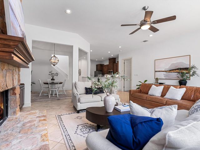 17 Chandon LN, Austin, TX 78734