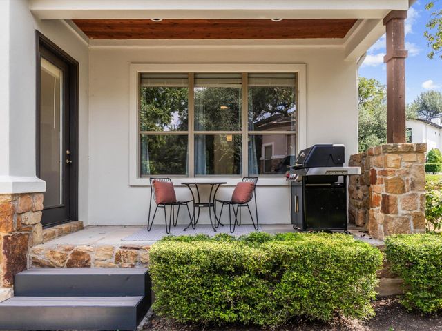 17 Chandon LN, Austin, TX 78734