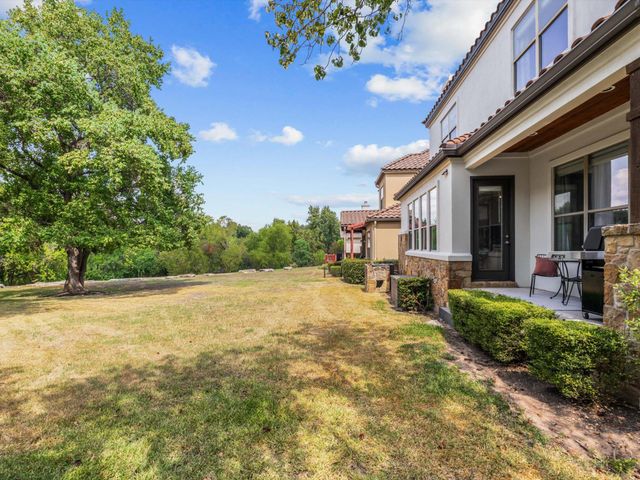 17 Chandon LN, Austin, TX 78734