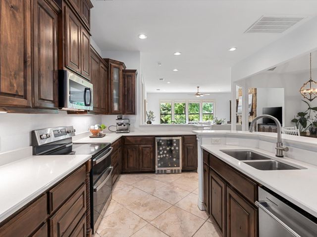 17 Chandon LN, Austin, TX 78734