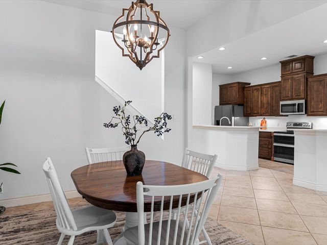 17 Chandon LN, Austin, TX 78734