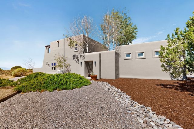 35 Avenida De La Paz, Lamy, NM 87540