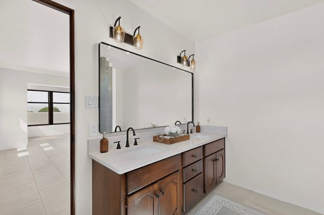 35 Avenida De La Paz, Lamy, NM 87540