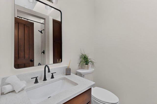35 Avenida De La Paz, Lamy, NM 87540