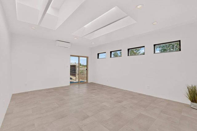 35 Avenida De La Paz, Lamy, NM 87540