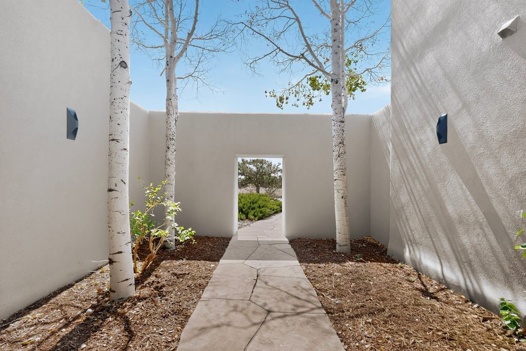 35 Avenida De La Paz, Lamy, NM 87540