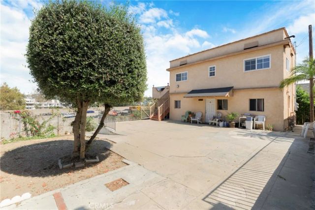334 Robinson, Los Angeles, CA 90026
