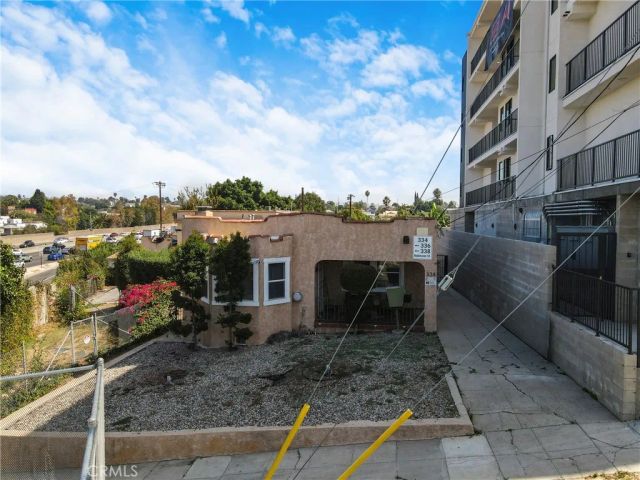 334 Robinson, Los Angeles, CA 90026