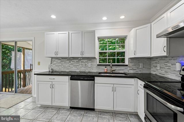 7748 WEST DR, Glen Burnie, MD 21060