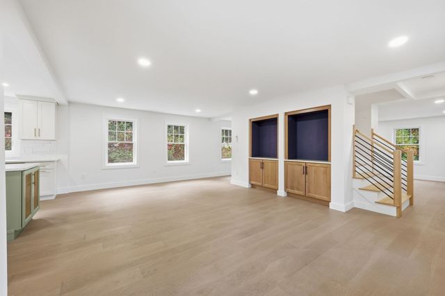 75 Lead Mine Rd, Southampton, MA 01073