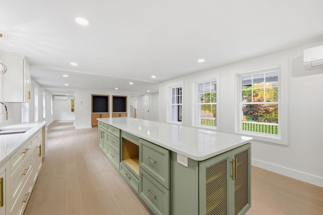 75 Lead Mine Rd, Southampton, MA 01073